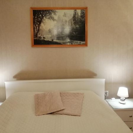 Lovely Apartment In Pomer Room photo